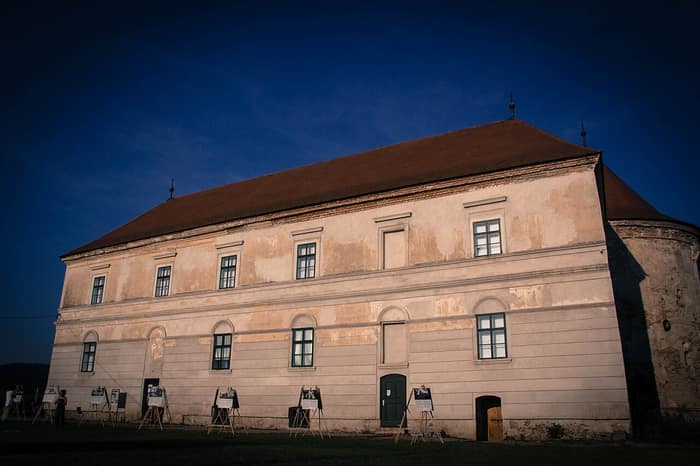 Il Castello Bánffy di Bonțida in una calda giornata d’estate