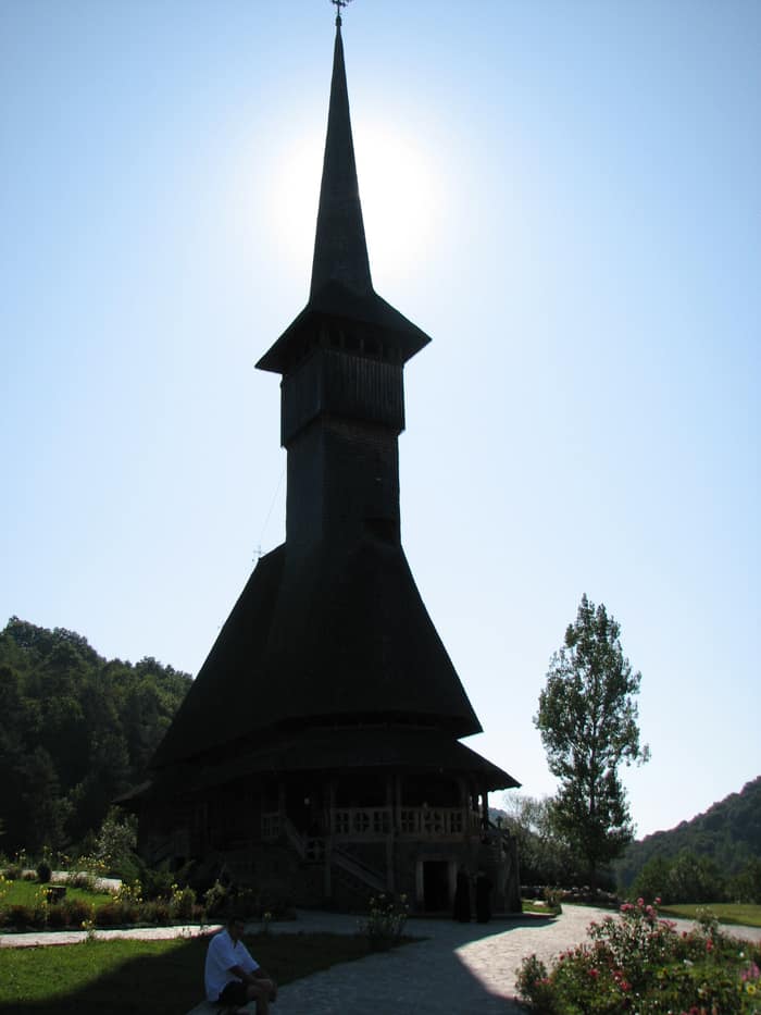 Biserica de lemn din Bârsana la apus