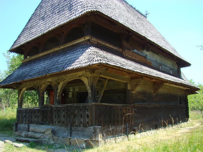 Biserica de lemn din Bârsana, imaginea 2