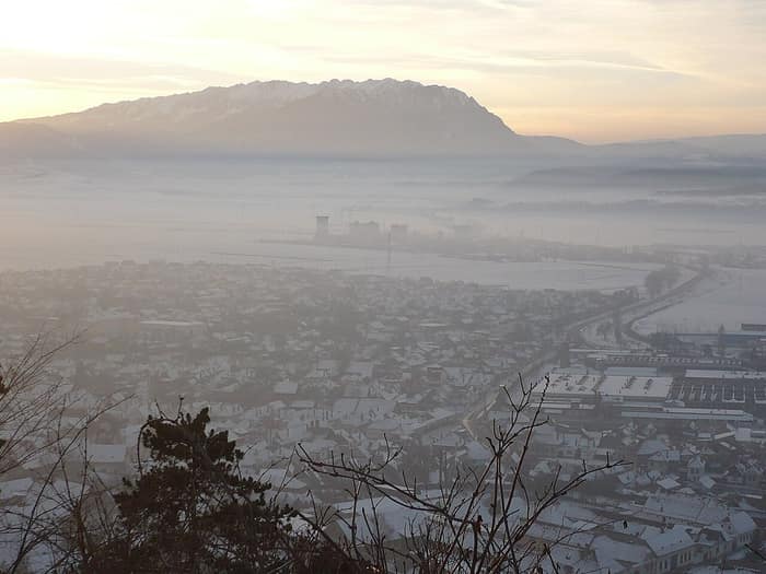 Panorama des montagnes vu depuis la forteresse