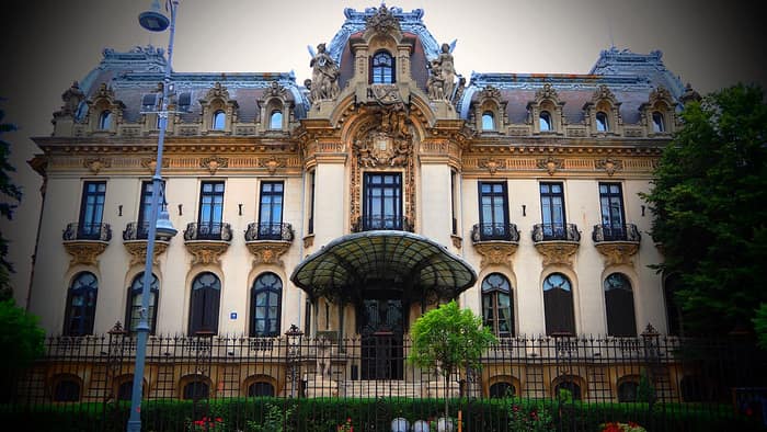 Cantacuzino Palace in Bucharest, view 2