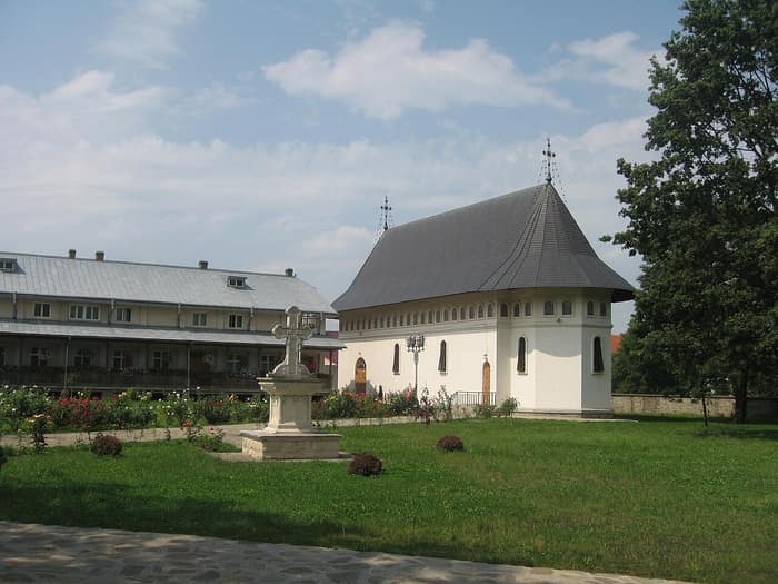Monastero di Bogdana, vista 2