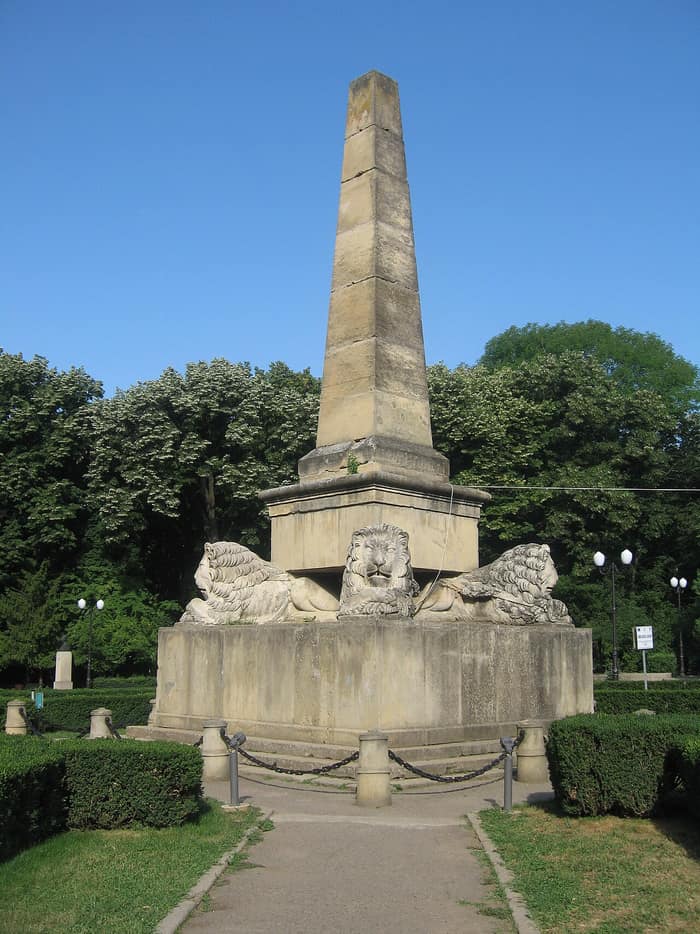 Der Löwenobelisk im Copou-Park in Iași