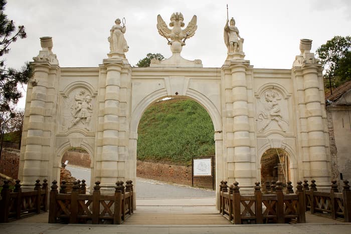 Poarta I a Cetății Alba Carolina din Alba Iulia, văzută din exterior