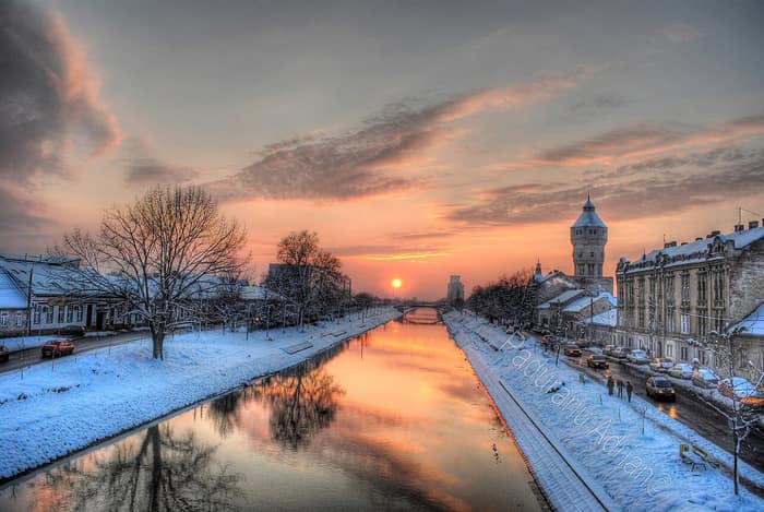 Coucher de soleil sur la rivière Bega à Timișoara